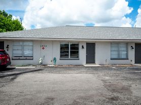 1904 Santa Barbara Blvd, Cape Coral, FL