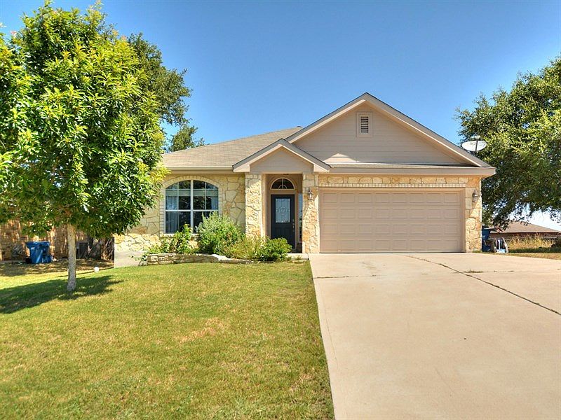 1st image of 119 E Wildflower Blvd