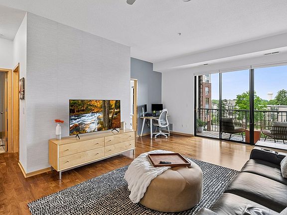 3rd image of 4525 Park Commons Dr Unit 319