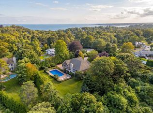 10 Peconic View Ct, Southampton, NY 11968
