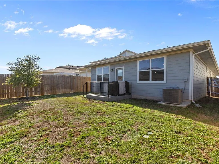 7704 Jacobean Way — Photo 25