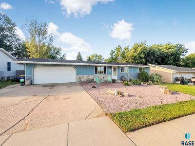 501 E 15th St, Dell Rapids, SD, 57022