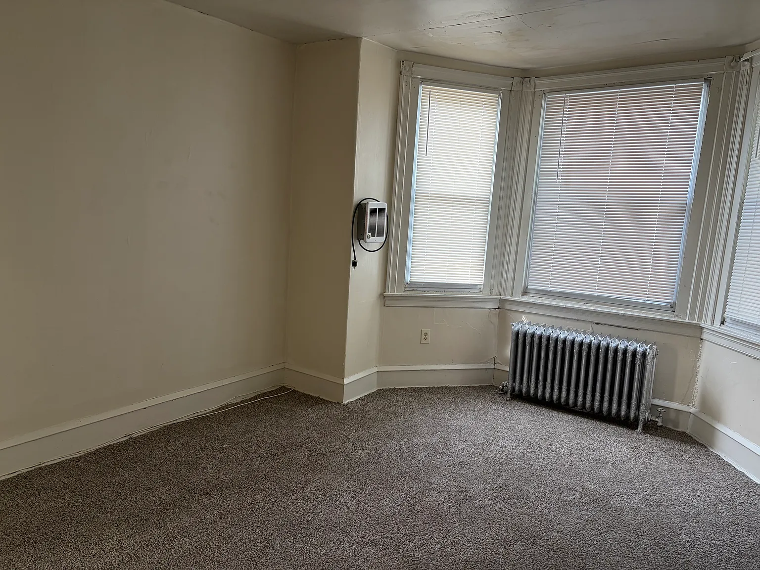 2 bed, $1,300 — Photo 1