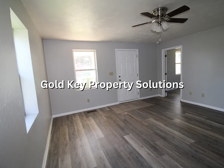 2419 Jackson St — Photo 5