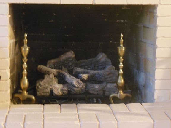 Vented gas fireplace