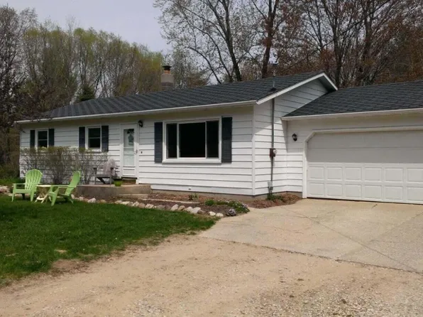 4890 Lakola Rd, Reed City, MI 49677
