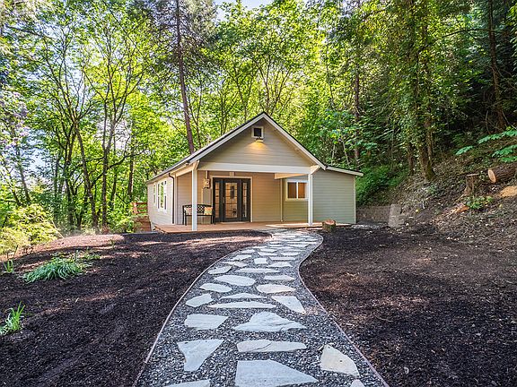 2nd image of 6883 Coleman Creek Rd