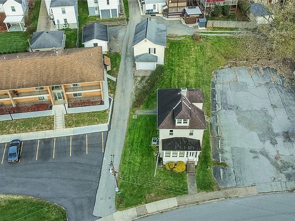 3rd image of 419 College Ave