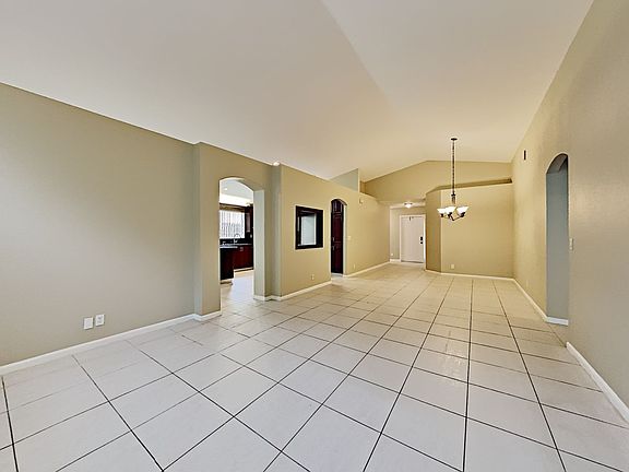 3rd image of 3265 SW 51st St
