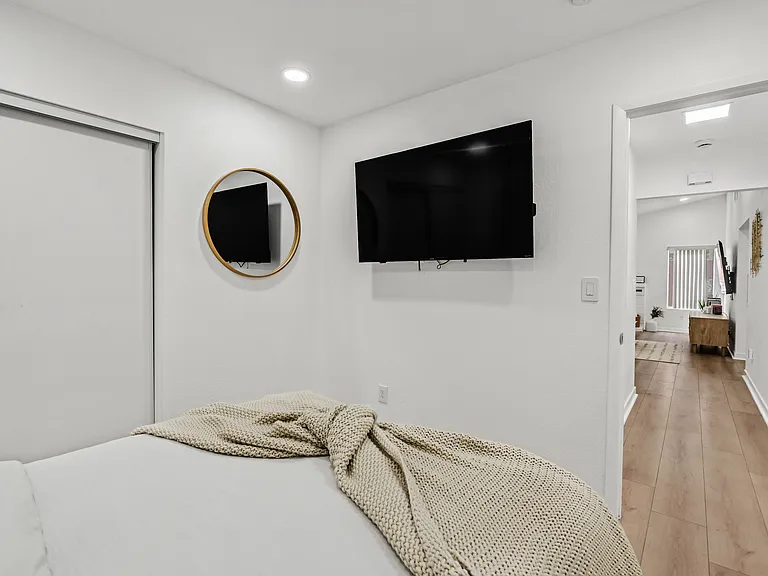 572 Macbrey Dr — Photo 8