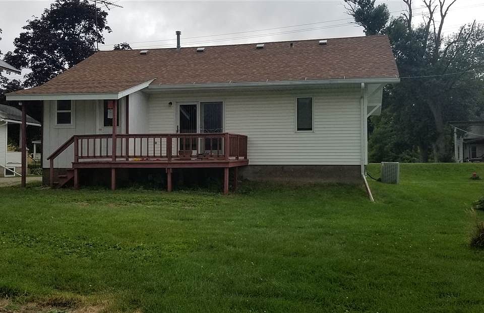 2nd image of 335 Willard St