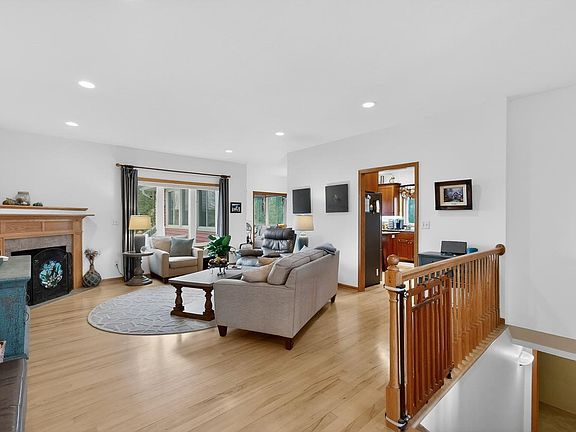5th image of 2306 Crimson Ridge Cir NW