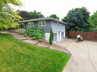 355 18th St SW, Owatonna, MN 55060