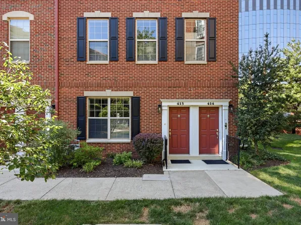 413 Regatta Dr, Philadelphia, PA 19146