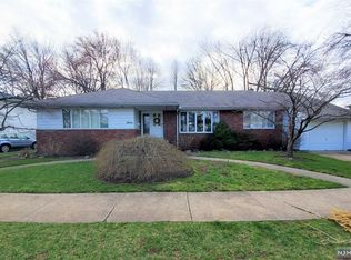 7 1st St, South Hackensack, NJ 07606