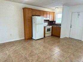 216 North 61st Avenue - 8