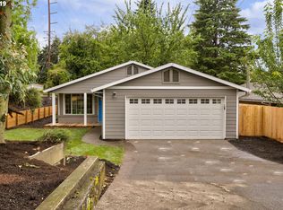 8907 N Calvert Ave, Portland, OR 97217
