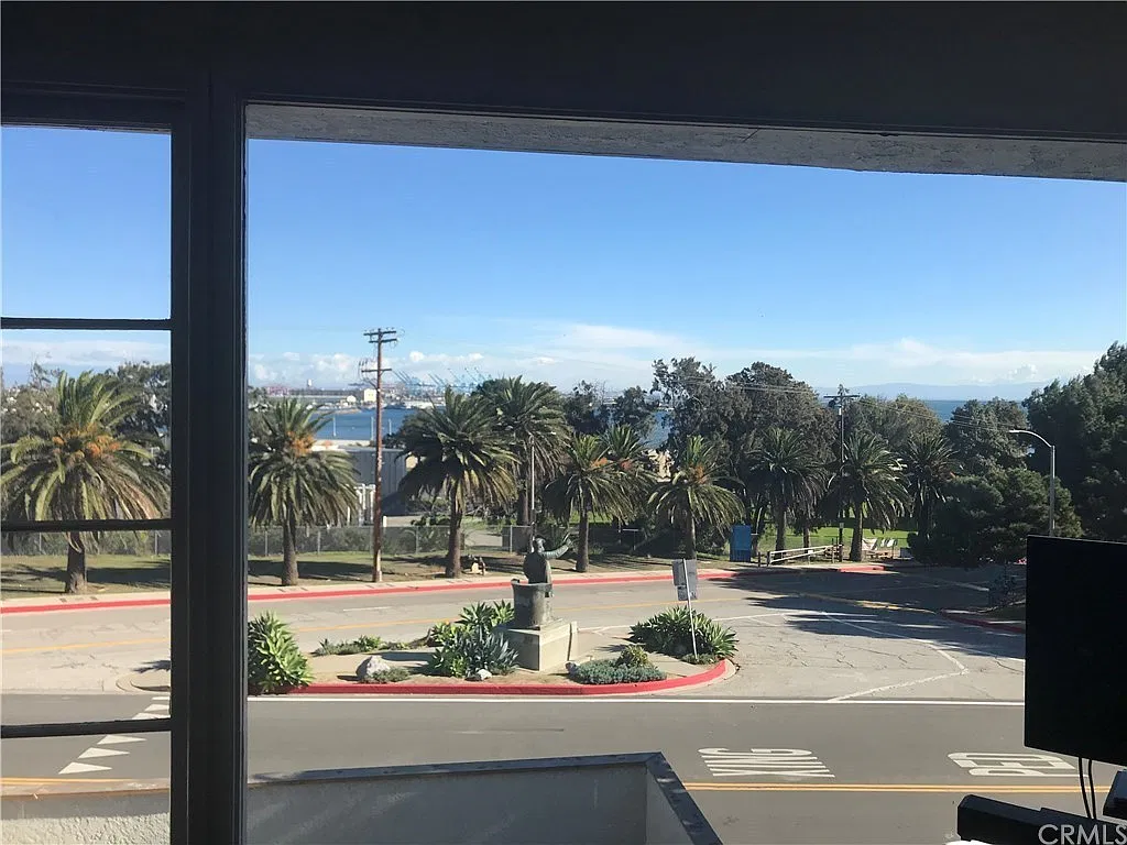 1 bed, 800 sqft, $2,400 — Photo 4