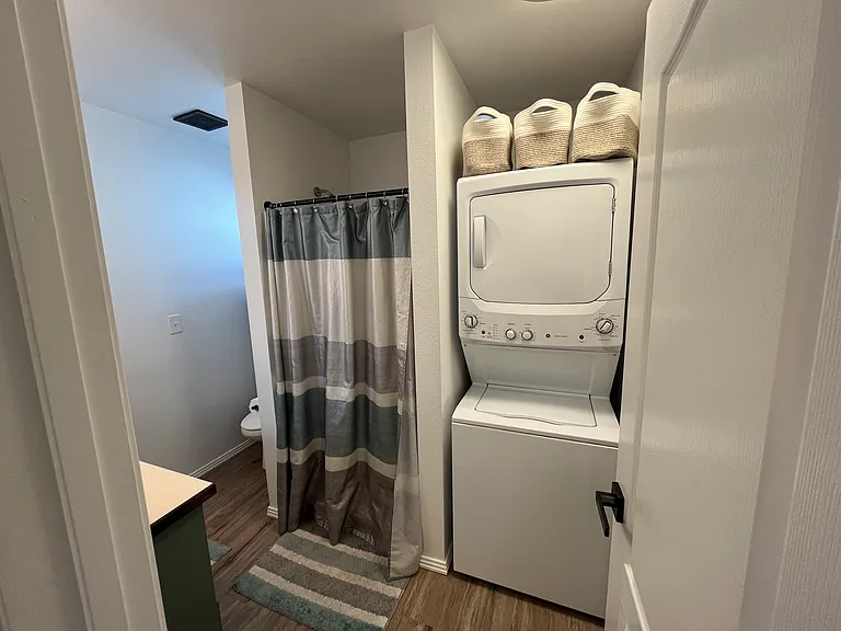 2676 W Ona St — Photo 21