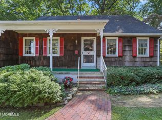 2 Roosevelt Cir W, Red Bank, NJ 07701