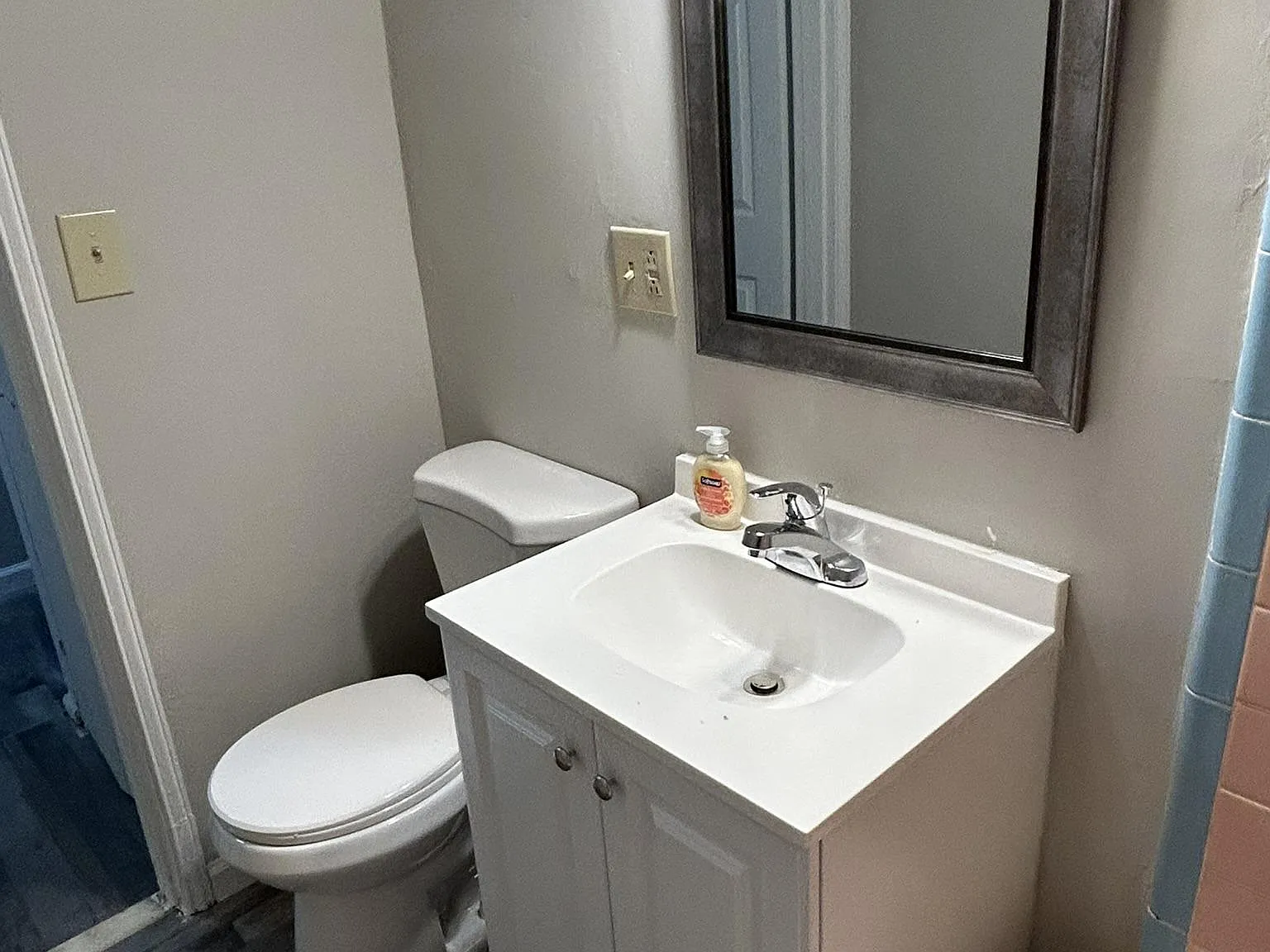 4 bed, 4.0 bath, 1800 sqft, $905 — Photo 3