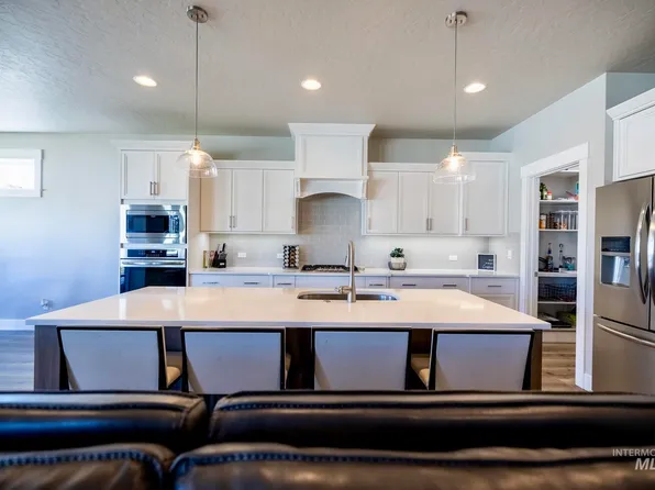 882 E Pascua Dr, Kuna, ID 83634