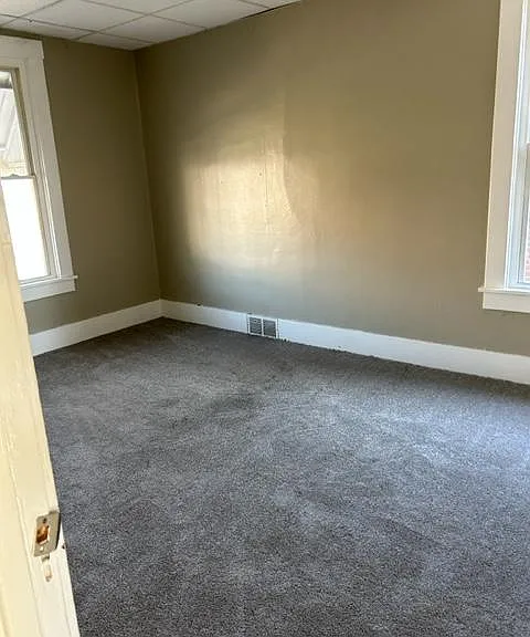 1519 Victoria Ave — Photo 8