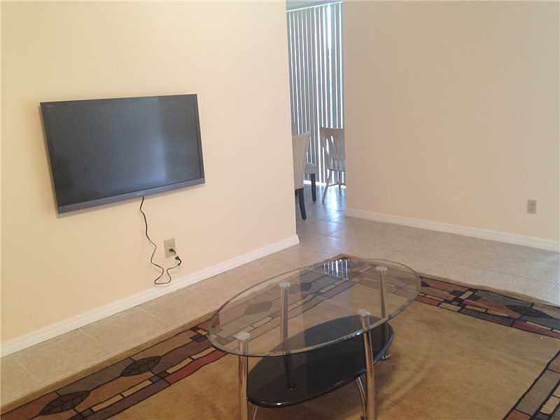 1st image of 200 172nd St APT 511