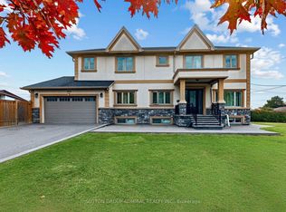 669 Roding St, Toronto, ON M3M2A8