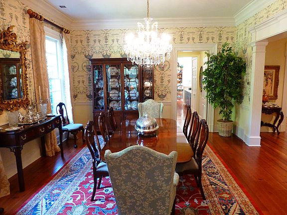 Formal dining room