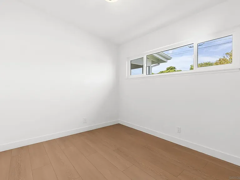 8851 Geraldine Ave — Photo 23