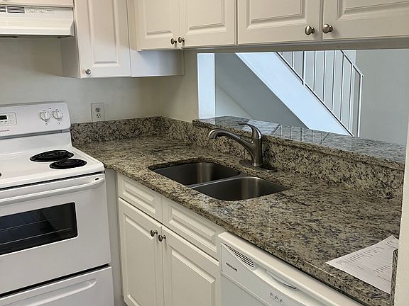 4th image of 3409 New South Province Blvd APT 2