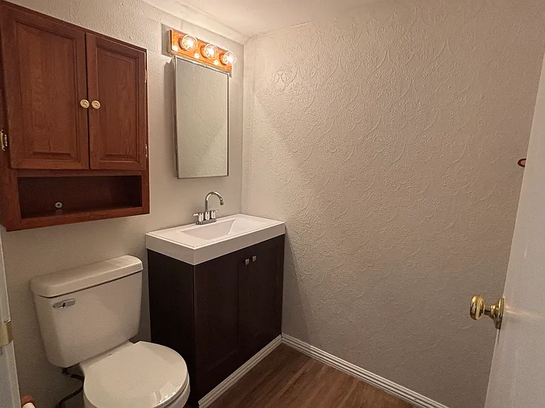 305 E Van Wagenen St — Photo 5