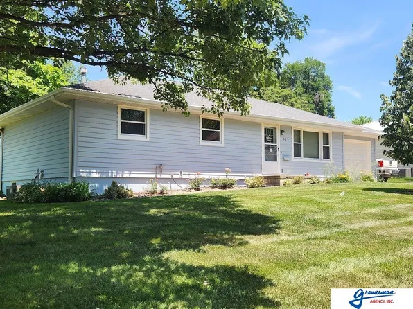 320 Swanson Dr, Syracuse, NE 68446