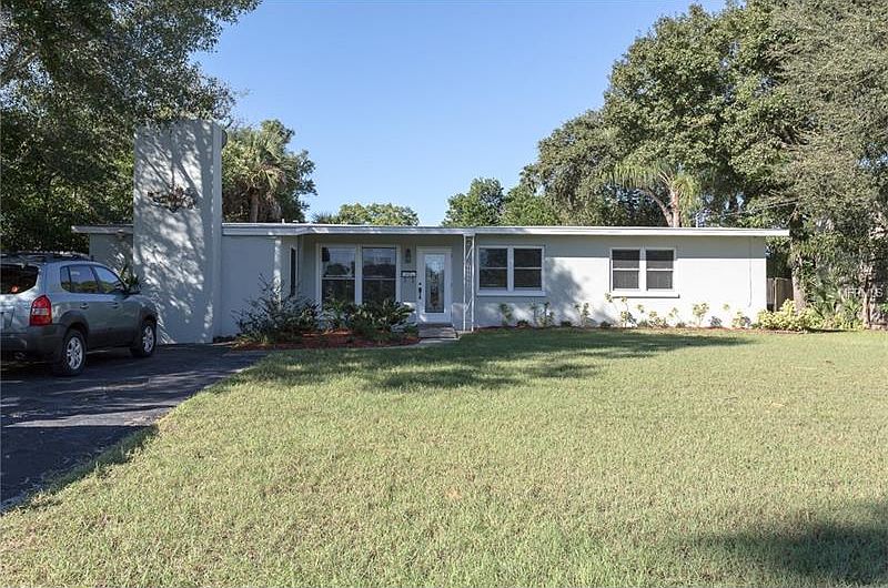 1st image of 302 Barbara Cir