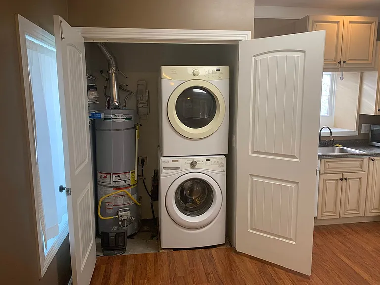 557 N 400 E — Photo 6