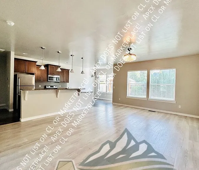 801 E Ionia Dr — Photo 6