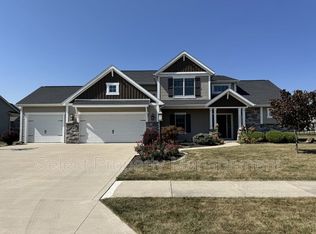 1752 Woodlark Dr, Fort Wayne, IN 46814