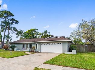 1150 McLean St, Dunedin, FL 34698