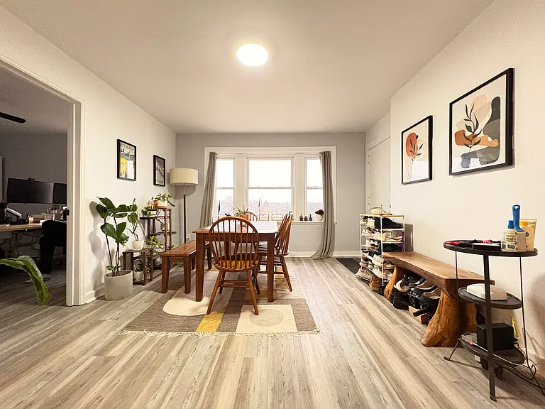 5737 Hobart St #4 — Photo 8