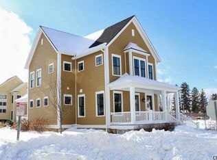 1 Persimmon Pl, Saratoga Springs, NY 12866