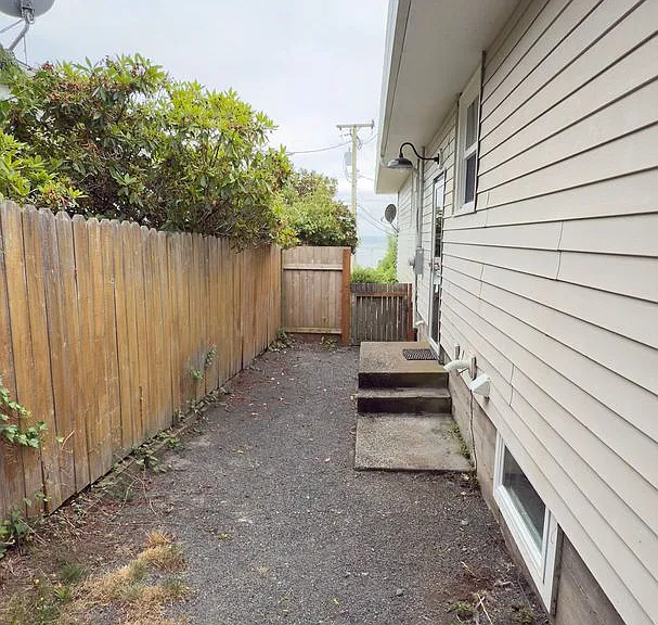 322 Pleasant Ave — Photo 28