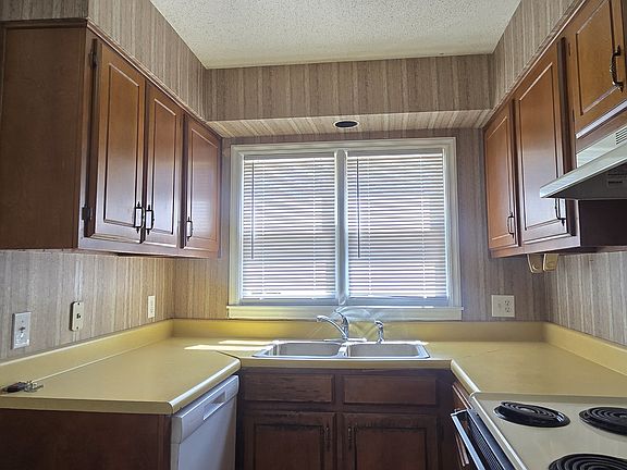 5th image of 118 Coach Lee Hill Blvd #B