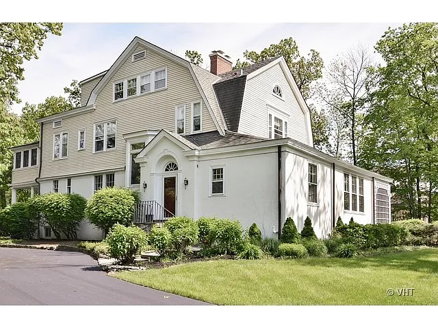 2145 Sheridan Rd photo 1