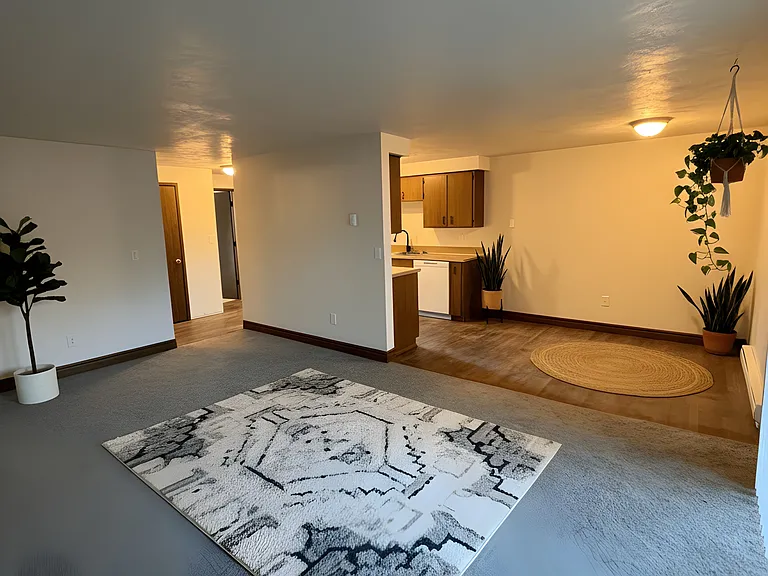 1027 W Washington St #1 — Photo 12