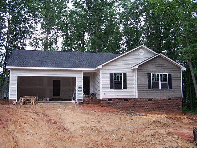 2nd image of 118 Bluff Ct