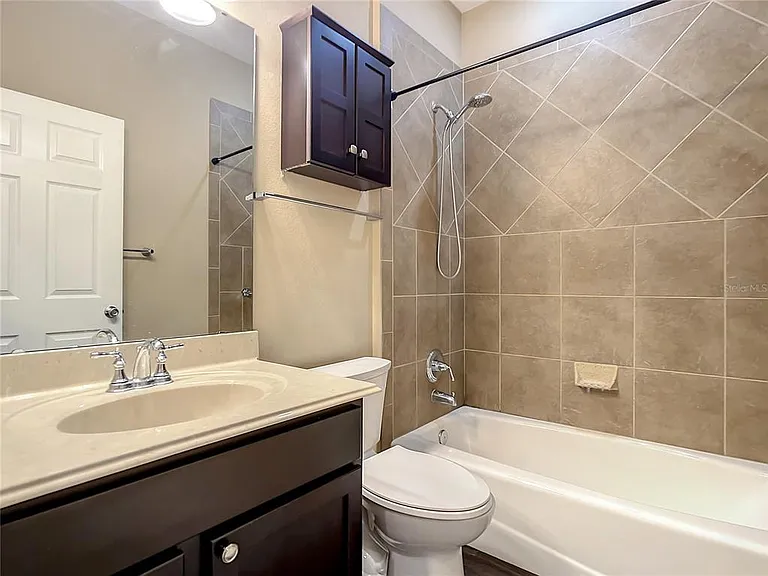 636 Spring Oak Cir — Photo 31