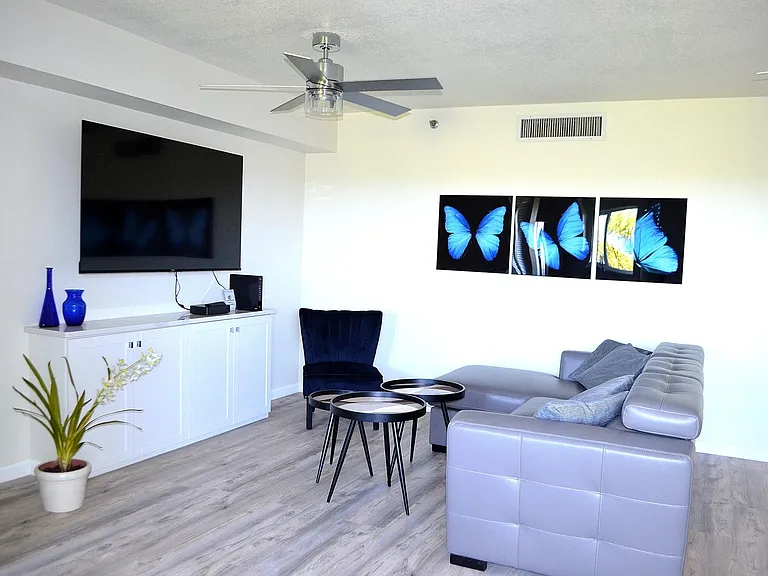 275 Palm Ave — Photo 23