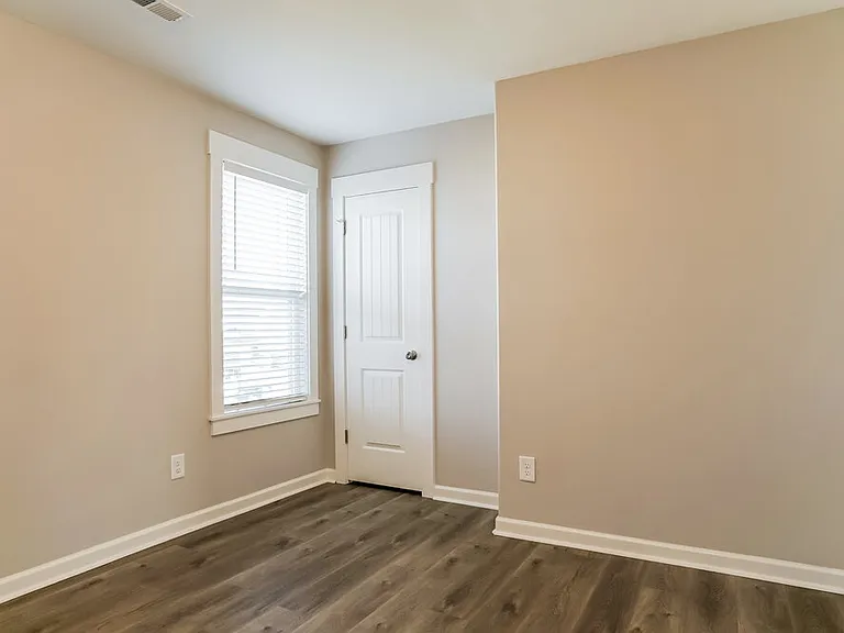 936 Sandyhill Rd — Photo 11