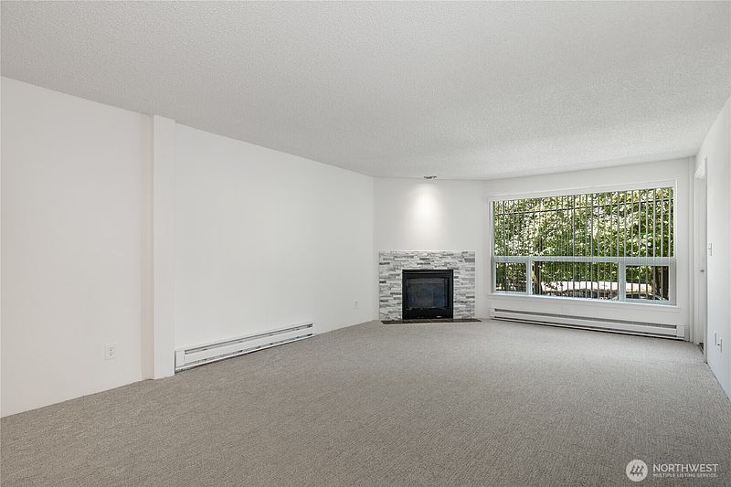 4th image of 9416 1st Avenue NE #111